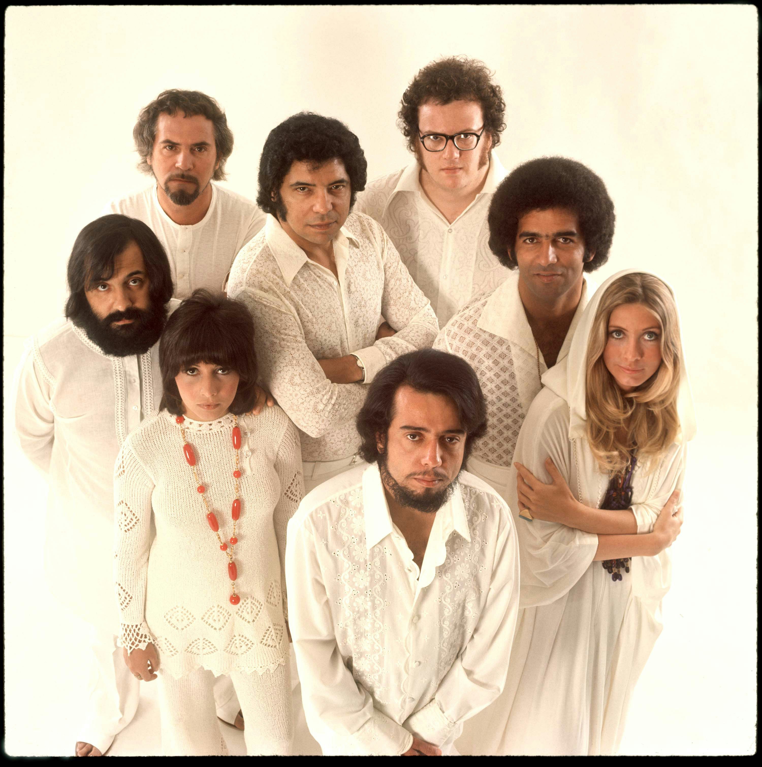 The new Brasil ’77 lineup with Sergio Mendes, Gracinha Leporace, Oscar Castro Neves, Sebastião Neto, Rubens Bassini, Claudio Slon, Laudir de Oliveira, and Karen Philipp. Photo by Jim McCrary/Redferns.